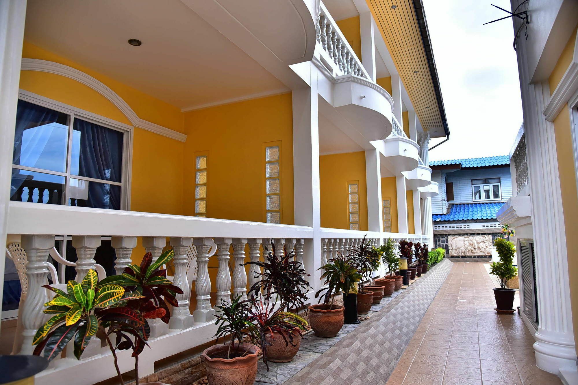 Sun Beach Guesthouse Prachuap Khiri Khan Ngoại thất bức ảnh